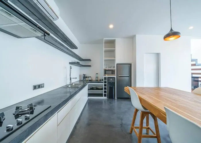 Loft Ludo 10 - Minimalist 1-bdr Luxury Loft In Great Location! Villa Canggu